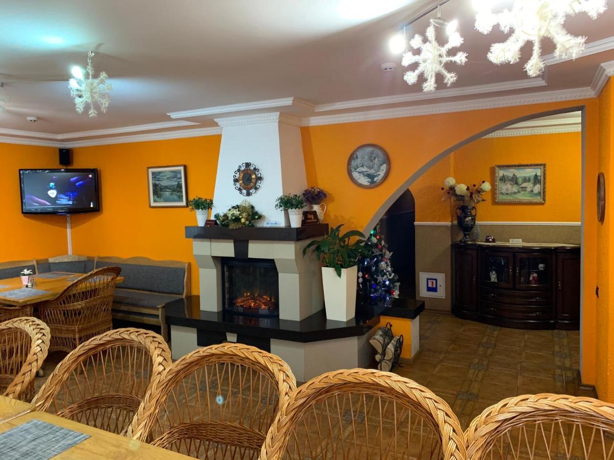 Любе Hotel Yablunytsya Exterior photo