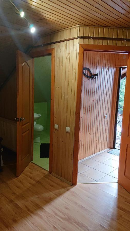 Любе Hotel Yablunytsya Exterior photo